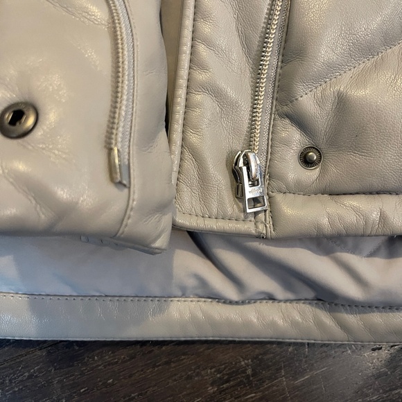 Aritzia Wilfred the cloud puff leather jacket coat in marble grey size large - Picture 7 of 16